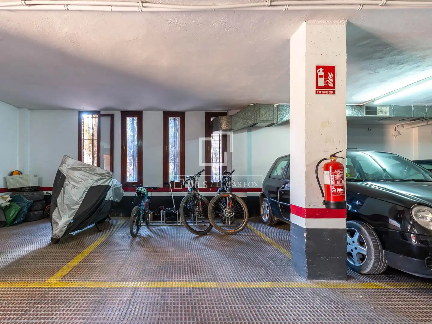 Parking of Flat for sale in Centre  