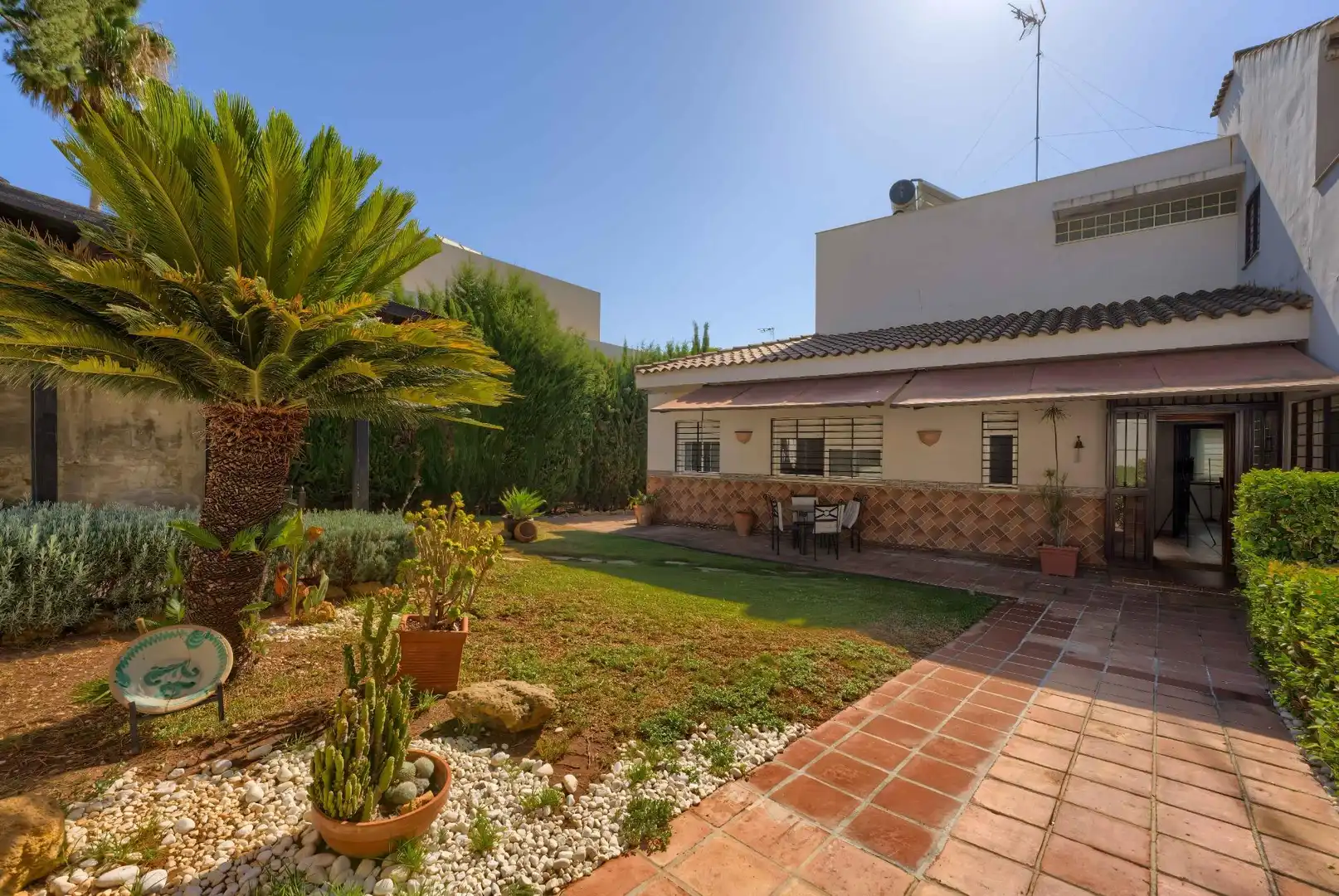 Jardí de Casa o xalet en venda en Alcalá de Guadaira amb Aire condicionat, Calefacció i Jardí privat