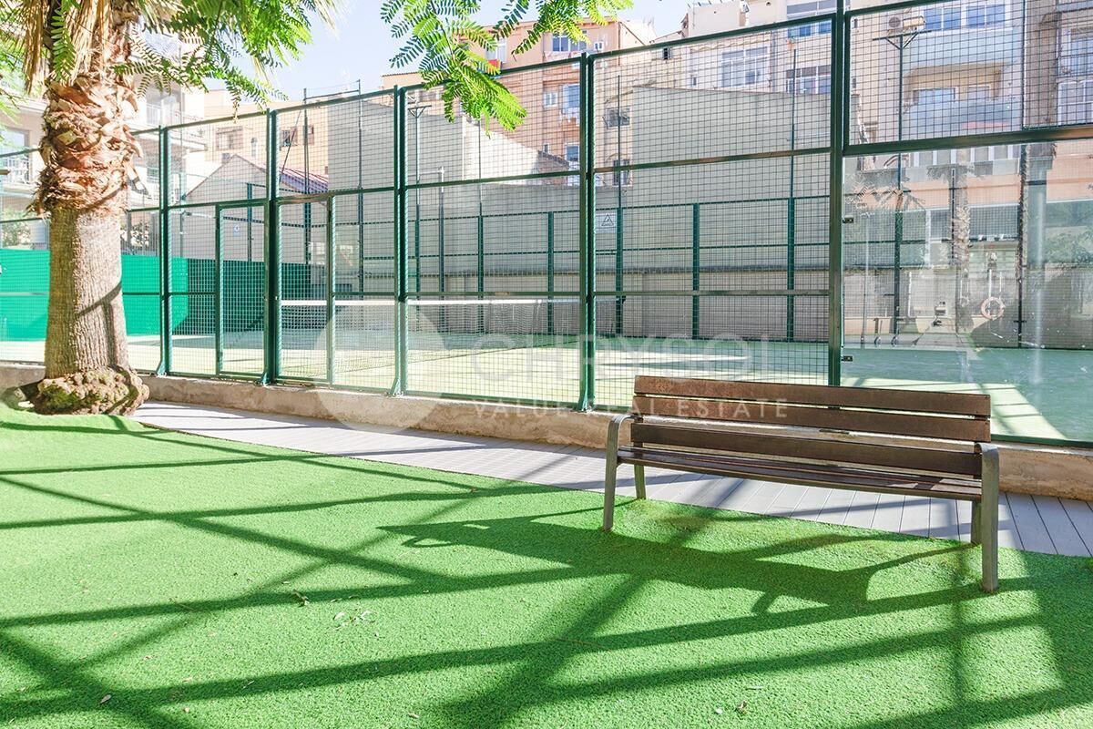 Exterior view of Flat for sale in  Barcelona Capital  with Air Conditioner, Heating and Private garden