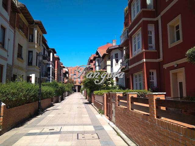 Piso en Venta en Muxike Aurrekoa Kalea en Centro - Puerto Viejo