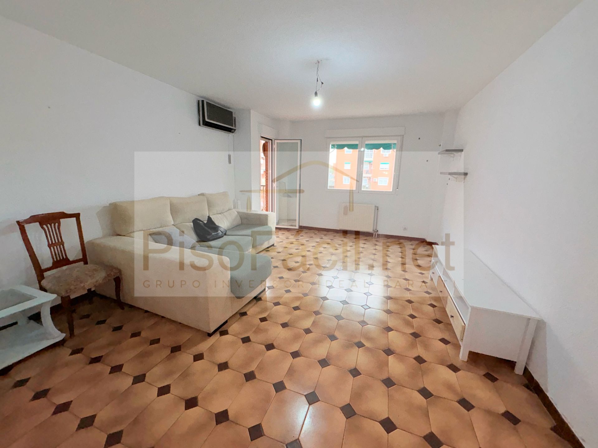 Living room of Flat for sale in  Toledo Capital  with Air Conditioner, Heating and Terrace
