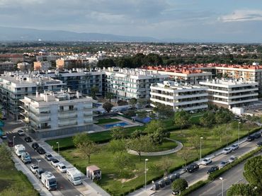 Flat with garden to rent in Riu Brugent 18