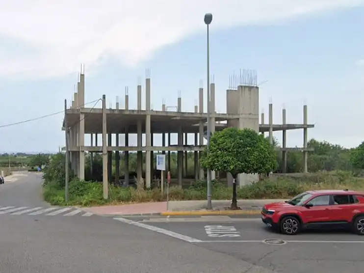 Vista exterior de Edificio en venta en Alcanar