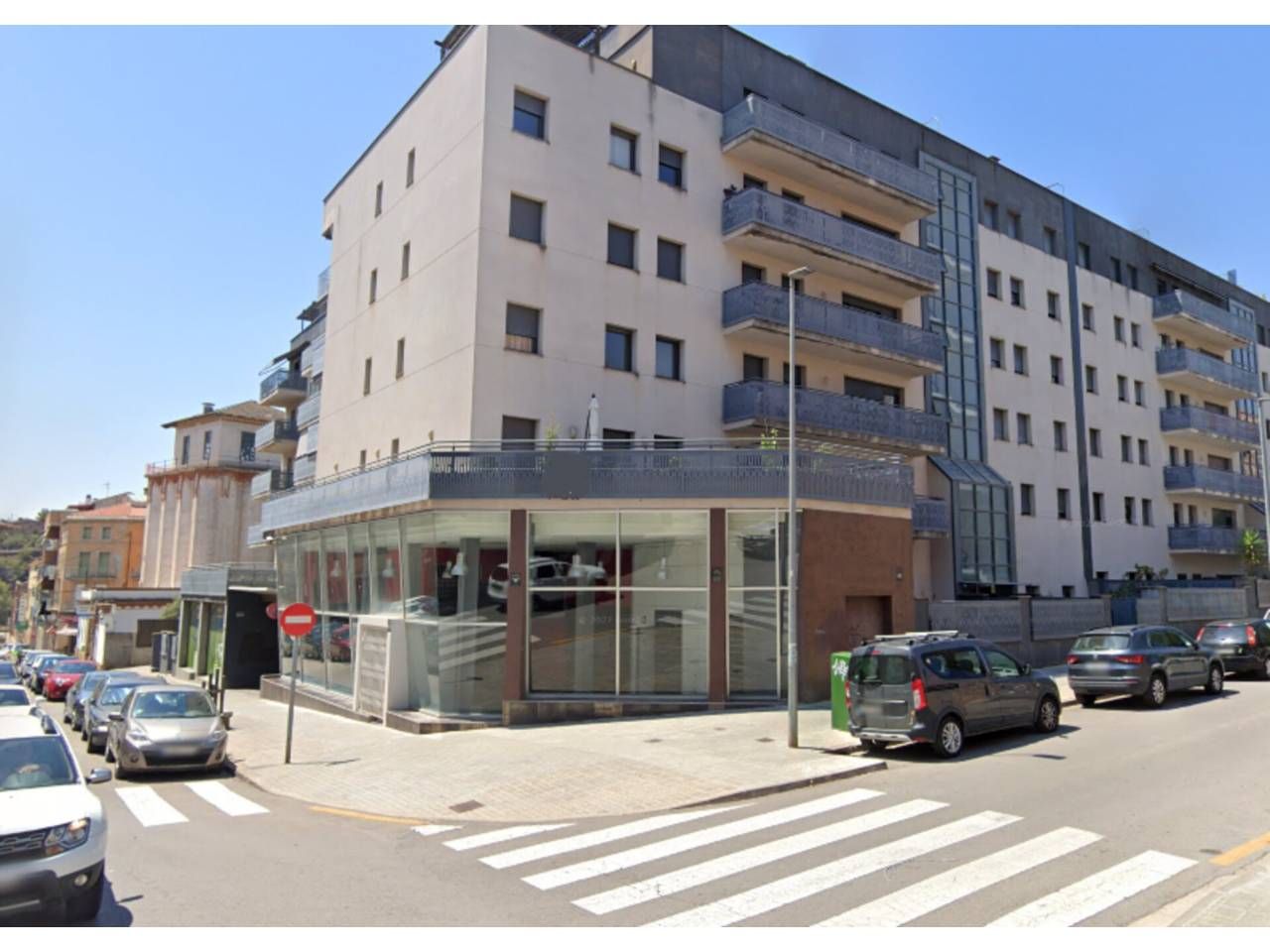 Vista exterior de Local en venta en Manresa