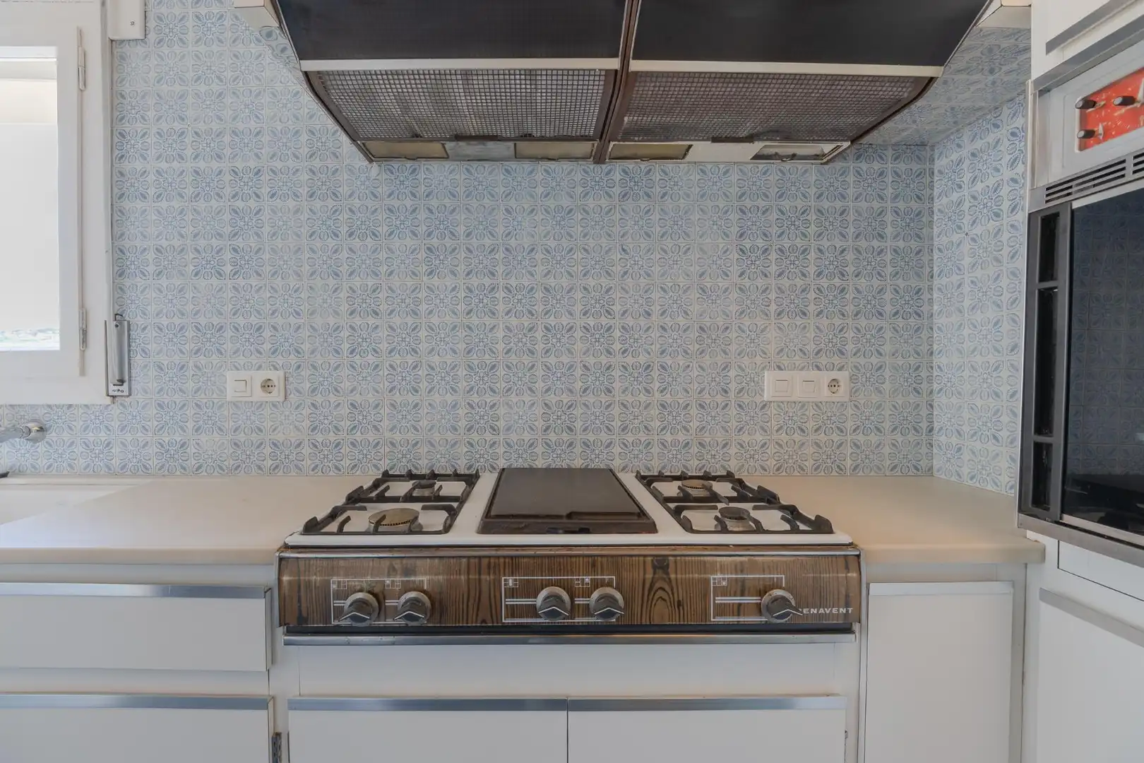 Cuina de Apartament de lloguer en Girona amb Calefacció, Parquet i Terrassa