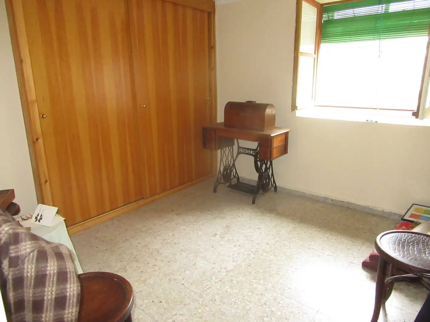 Habitación de Finca rústica en venta en Villanúa con Calefacción, Terraza y Trastero