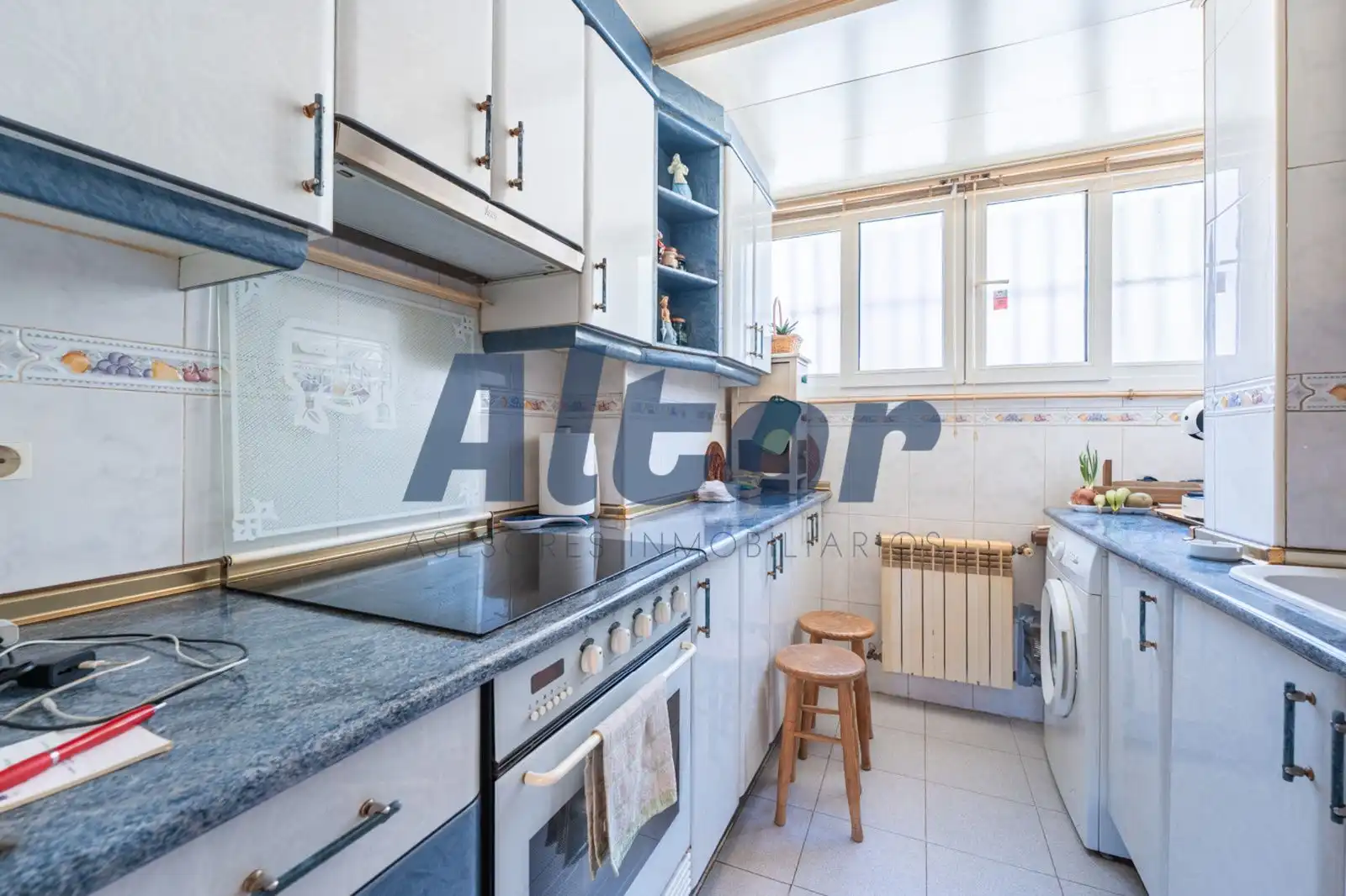 Cocina de Piso en venta en Madrid con Calefacción y Amueblado