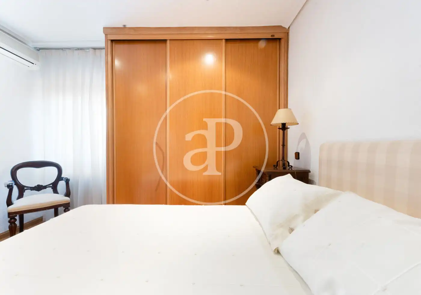 Flat for rent in Calle de María de Guzmán, Ríos Rosas - Nuevos Ministerios