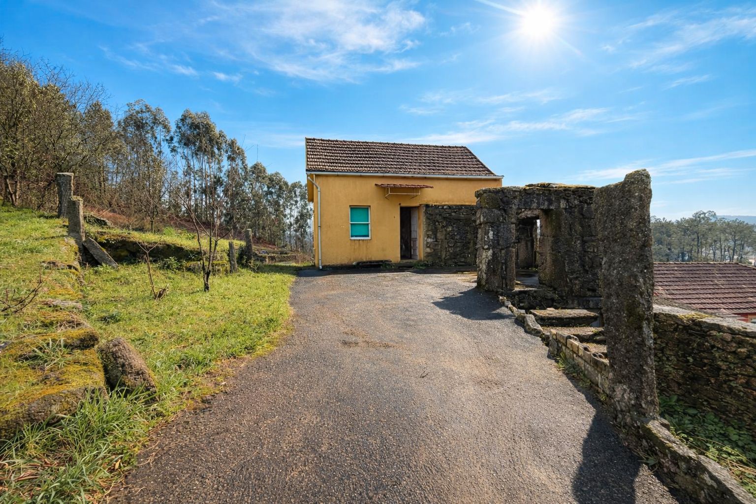 Vista exterior de Casa o xalet en venda en Ponteareas amb Jardí privat i Parquet