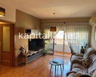 Living room of Flat for sale in Manuel  with Air Conditioner and Balcony