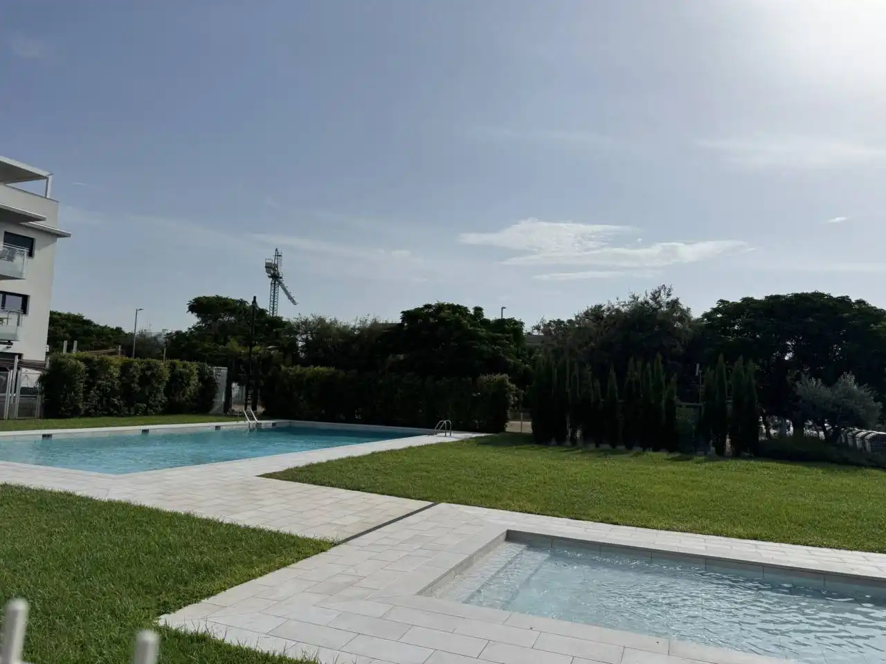 Swimming pool of Flat for rent in Cubelles  with Air Conditioner, Heating and Parquet flooring