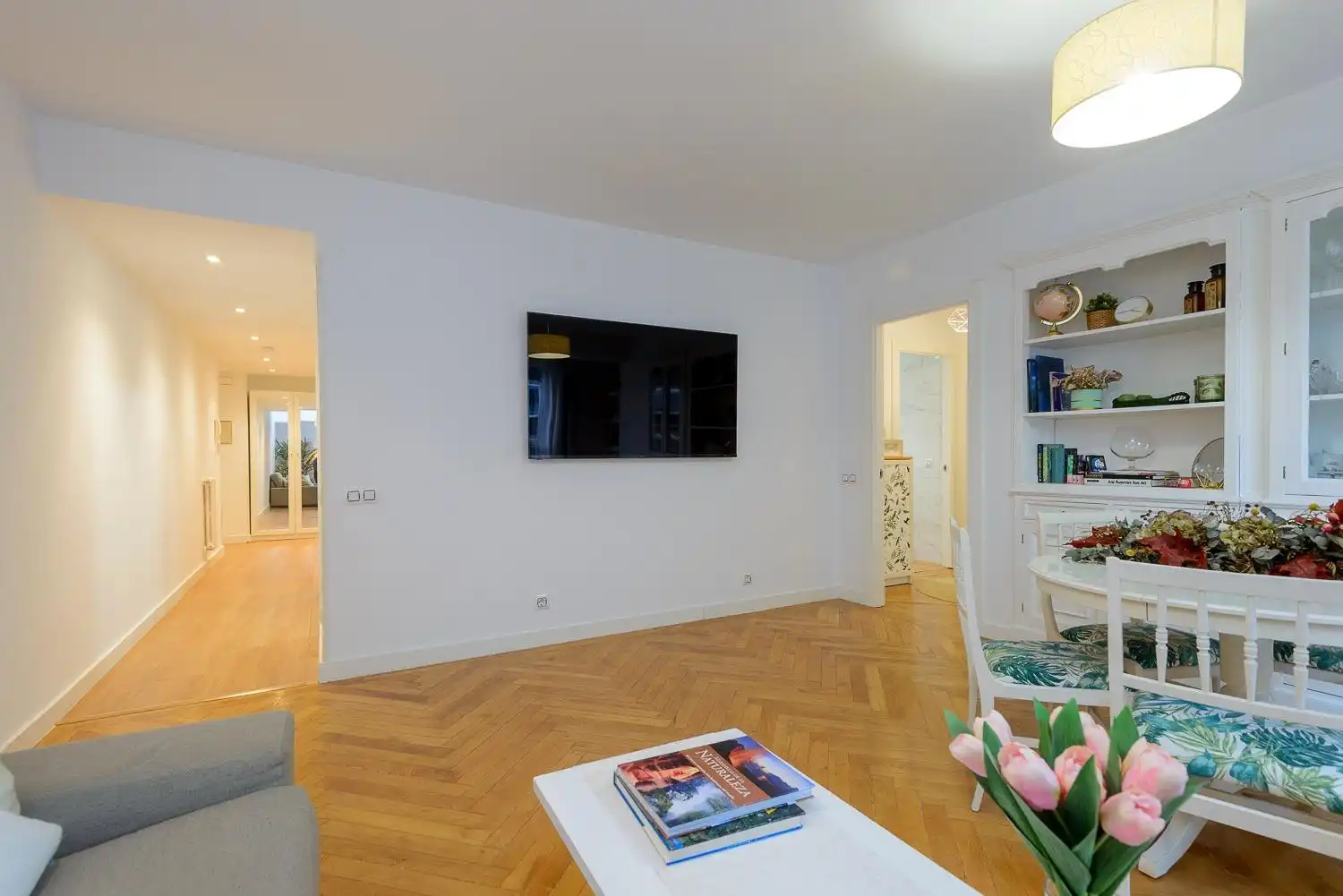 Sala de estar de Piso en venta en Oviedo  con Calefacción y Parquet