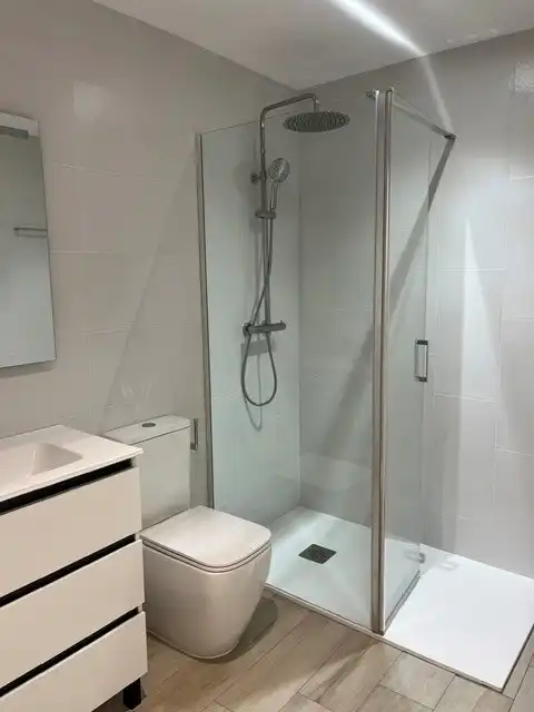 Baño de Casa o chalet en venta en Bellvís con Calefacción, Horno y Lavadora