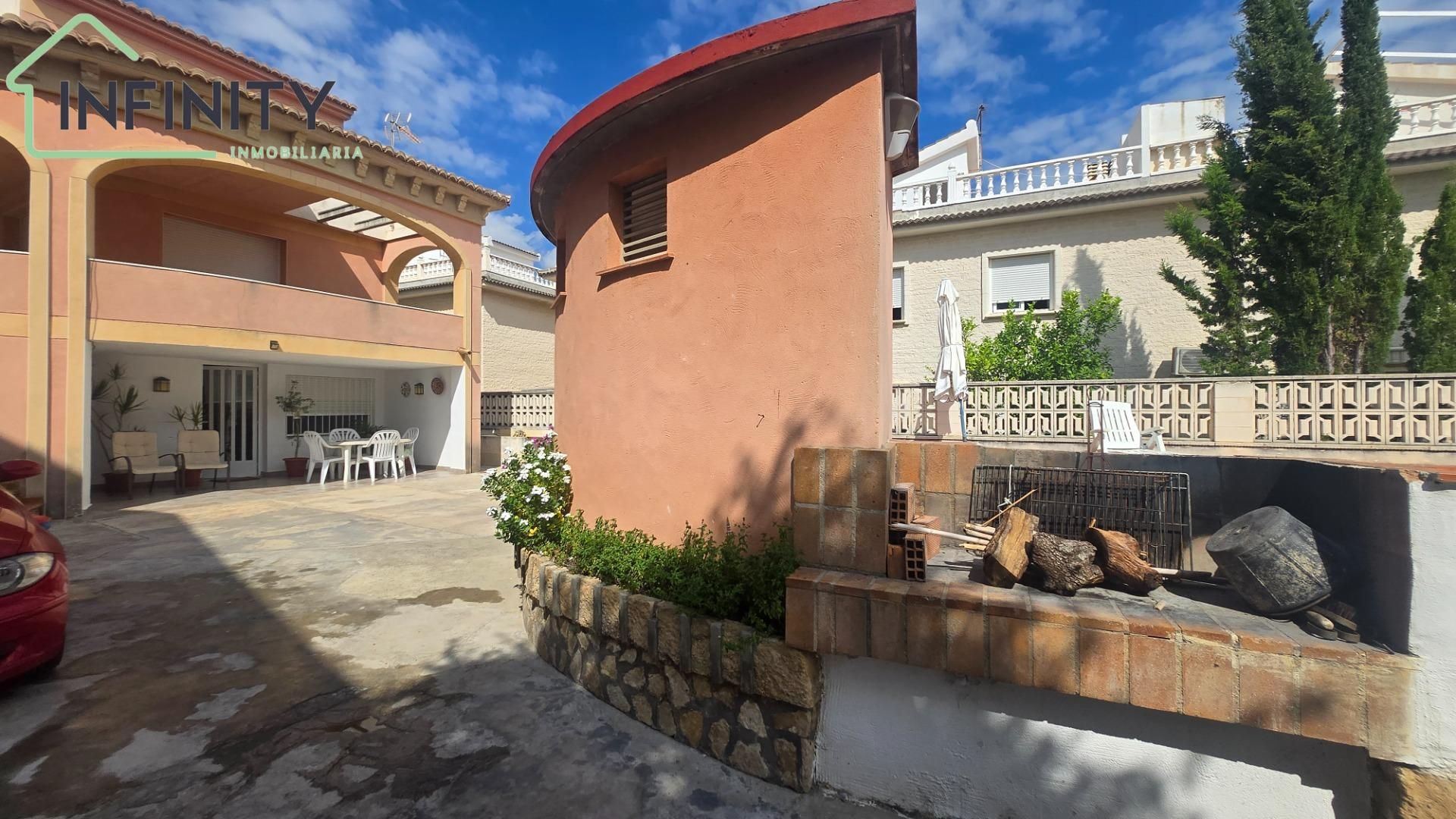 Exterior view of House or chalet for sale in Oliva  with Air Conditioner, Private garden and Terrace