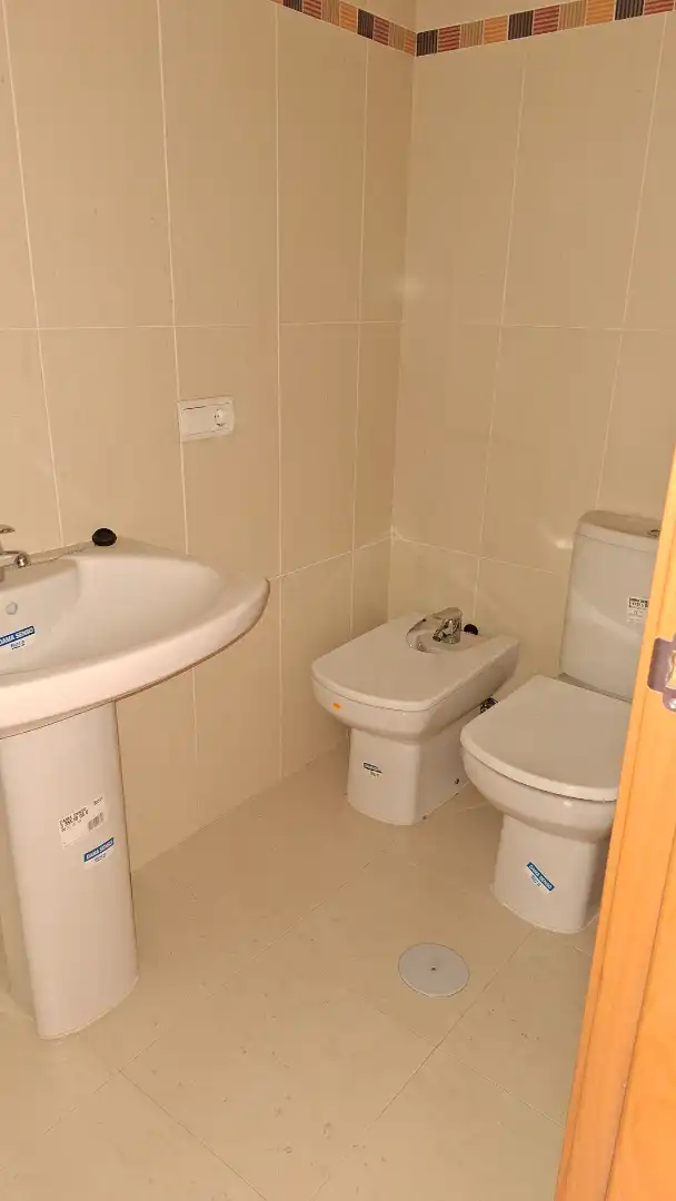 Bathroom of Flat for sale in Zamora Capital   with Heating, Parquet flooring and Balcony
