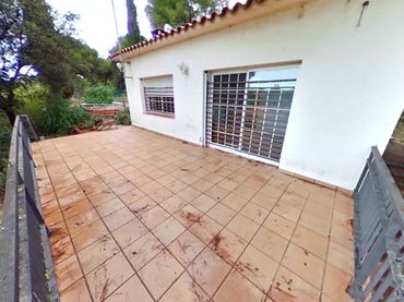 Casa a schiera con piscina in vendita a Pins