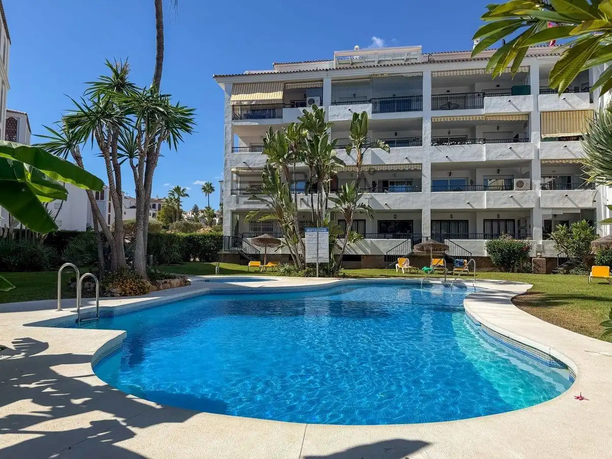 Pis amb piscina en venda a Urb. Gran Calahonda, imagen 2