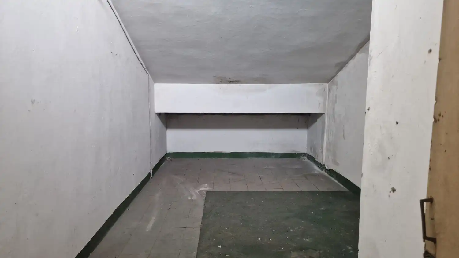 Storage room for sale in Torrelavega 