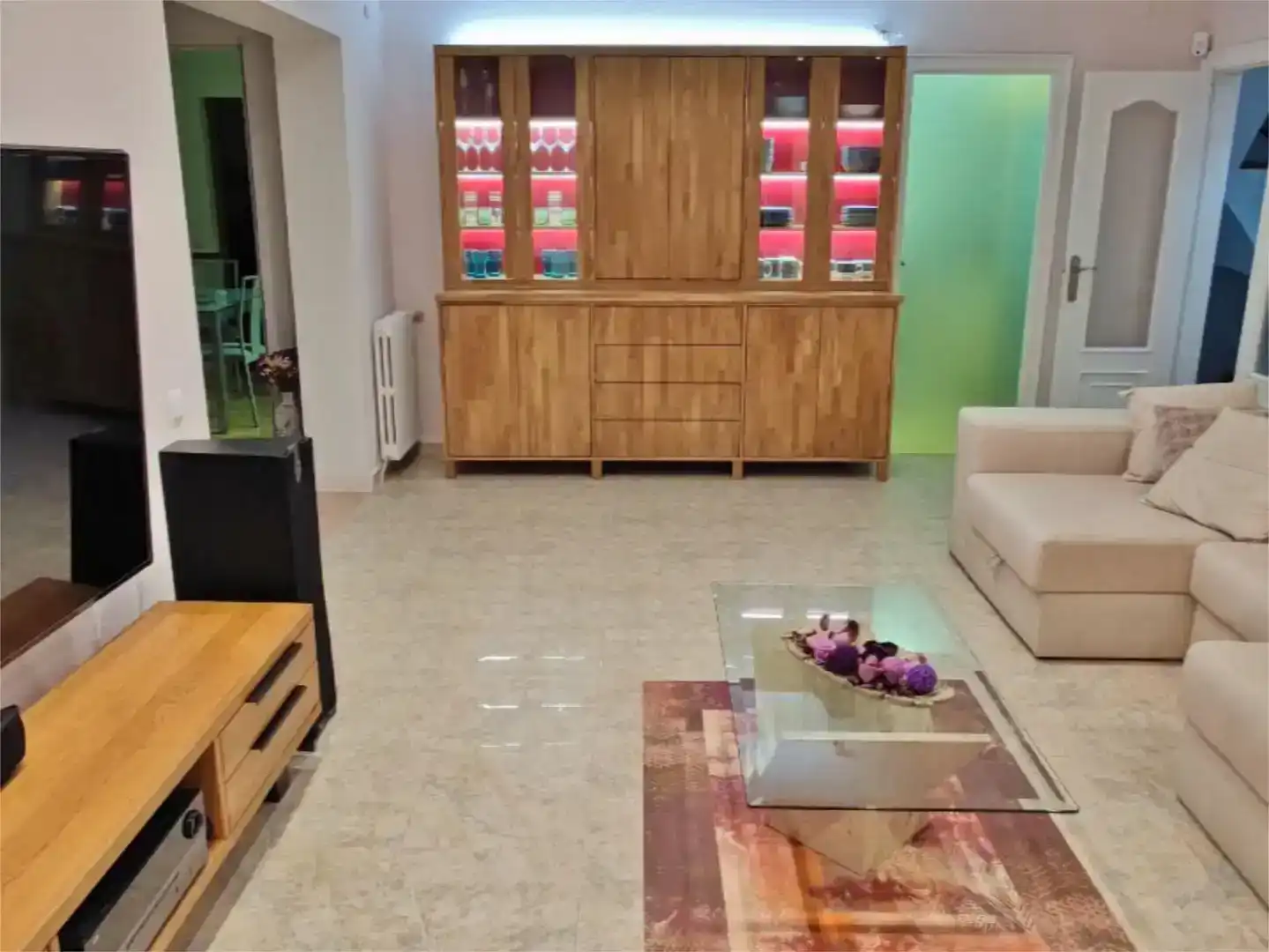 Sala d'estar de Casa o xalet en venda en Sitges amb Aire condicionat, Piscina i Balcó