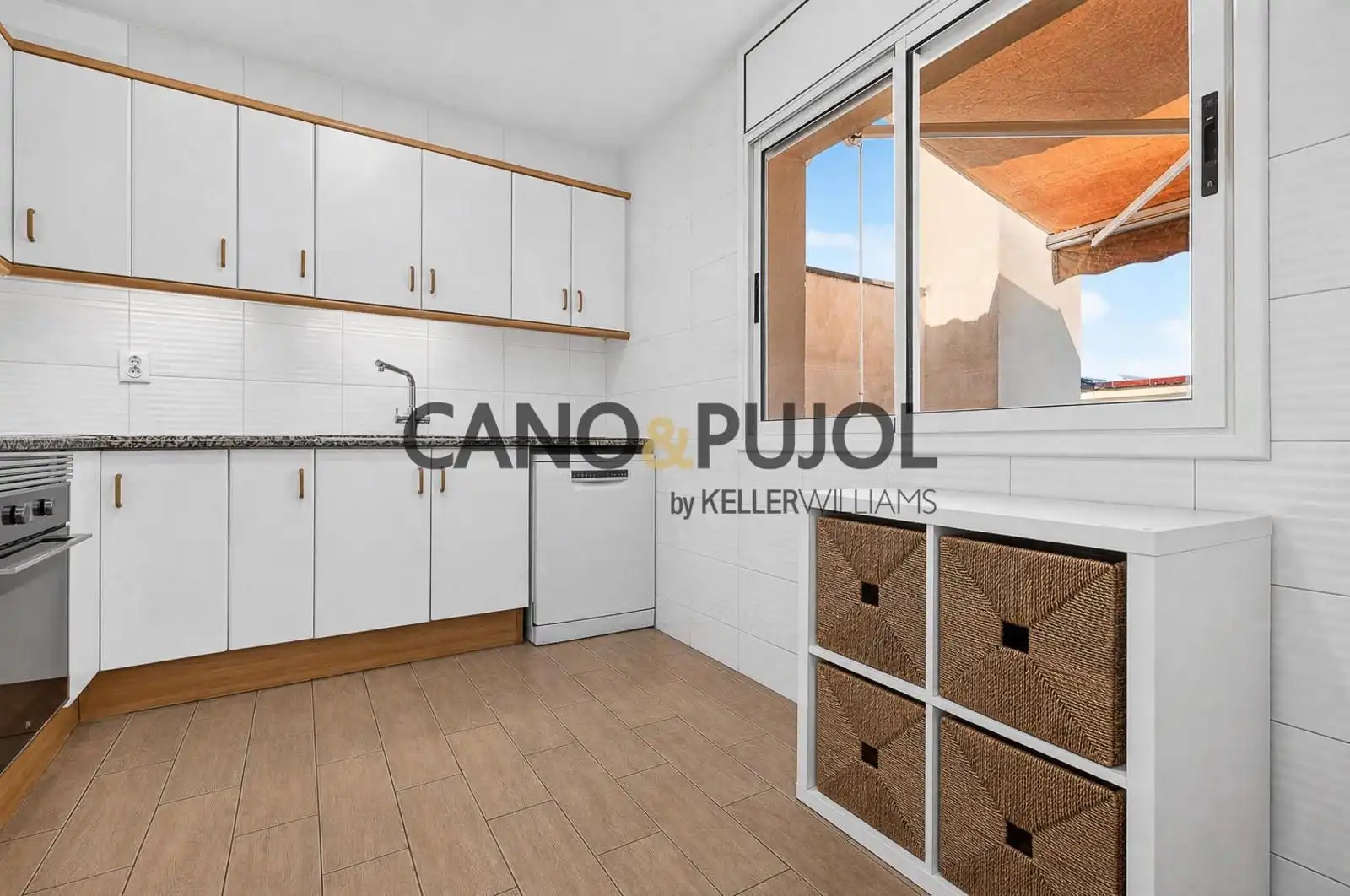 Cocina de Ático en venta en Rubí con Aire acondicionado, Calefacción y Jardín privado