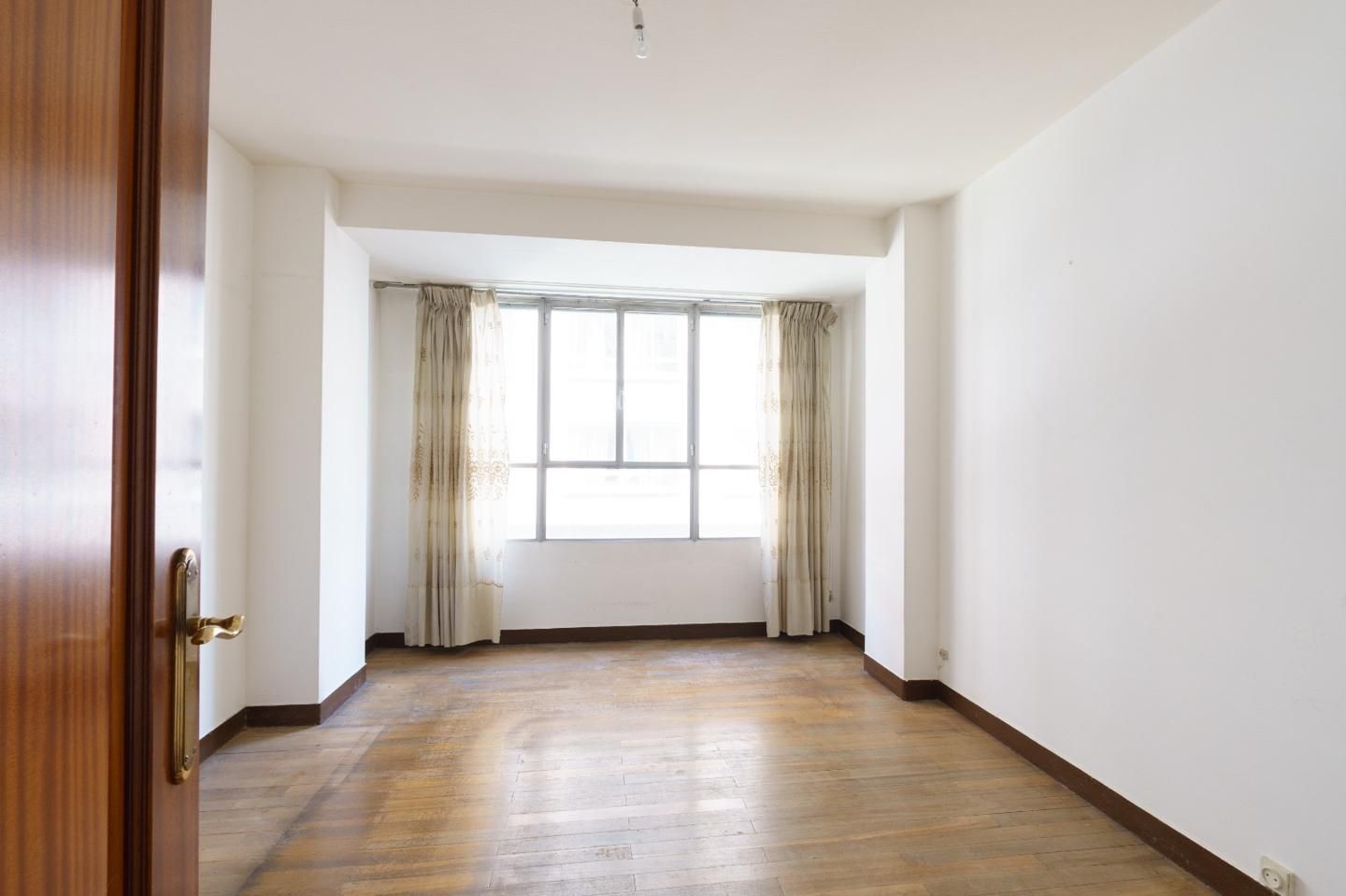 Pis en venda a Rúa Benito Blanco Rajoy, Cuatro Caminos - Plaza de la Cubela