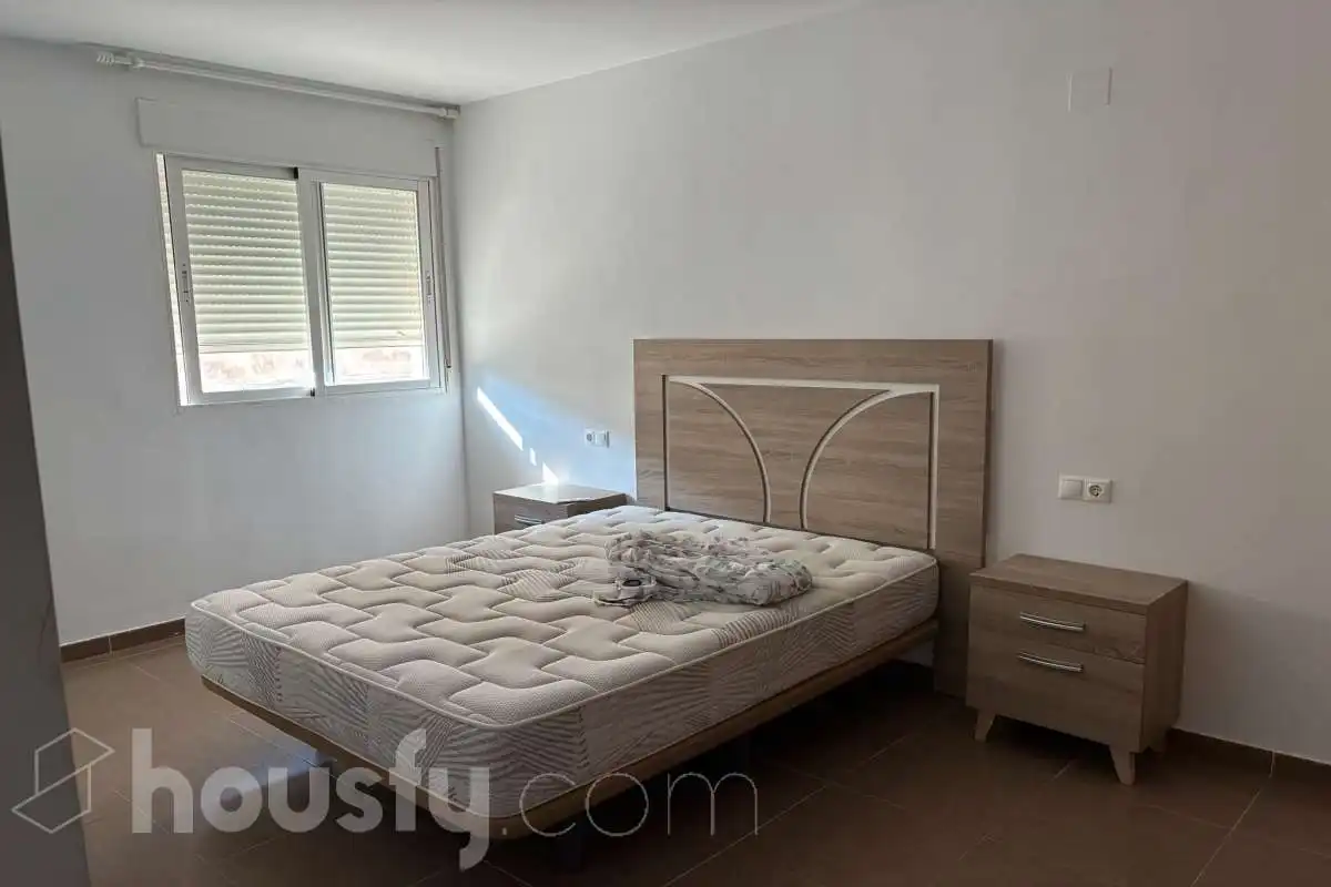 Dormitori de Pis de lloguer en Sagunto / Sagunt amb Parquet, Moblat i Balcó