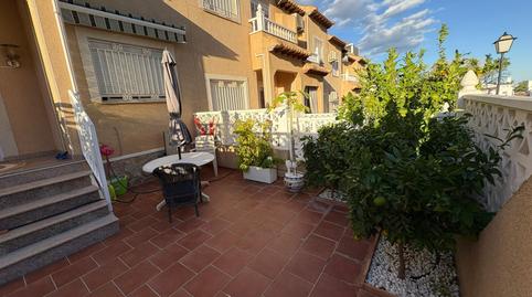 Foto 3 de Casa adosada en venda a Calle del Pintor Boti-villacosta I, Villamartín - Las Filipinas, Orihuela