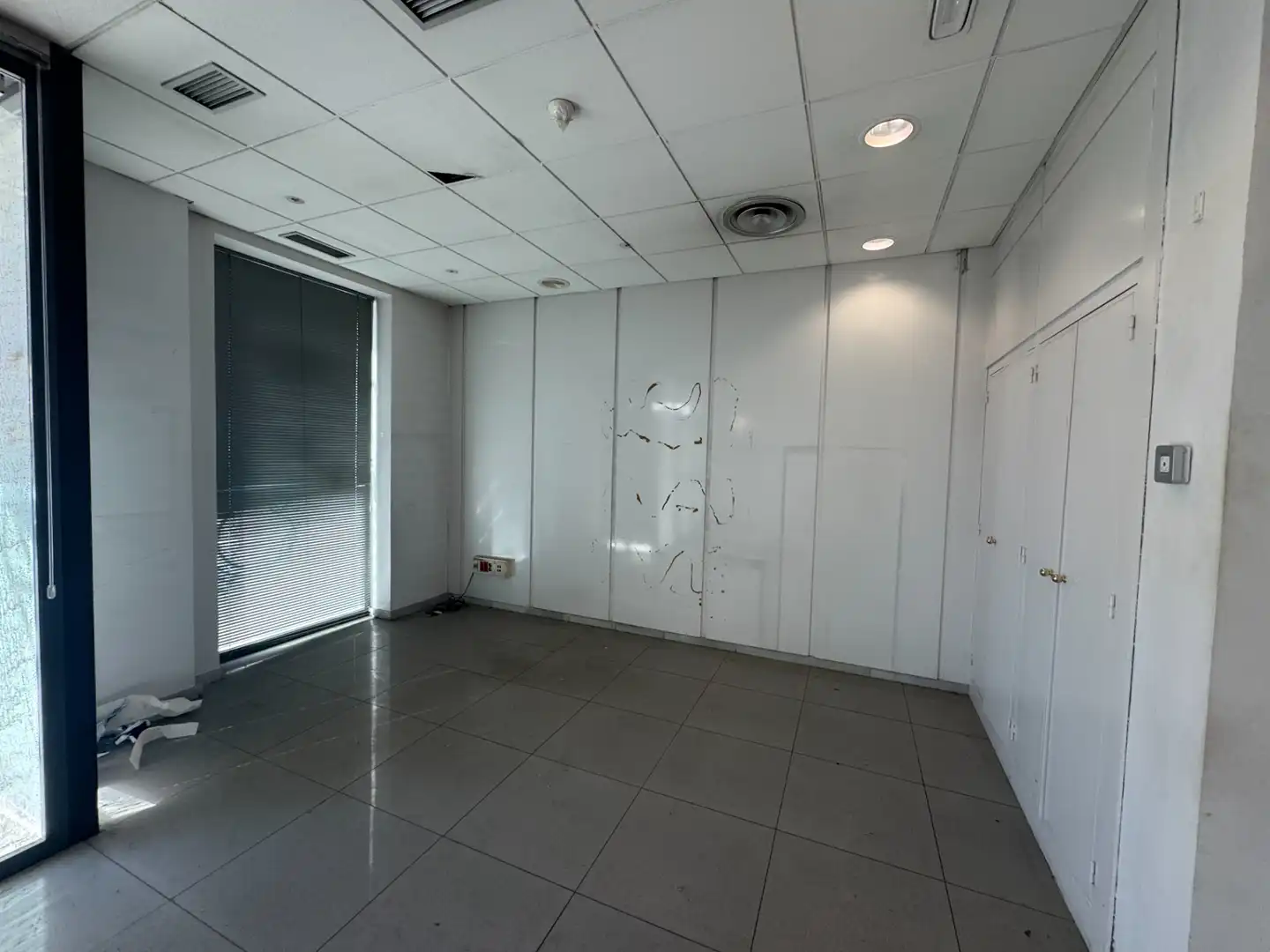 Commercial properties for sale in Maracena  with Air Conditioner