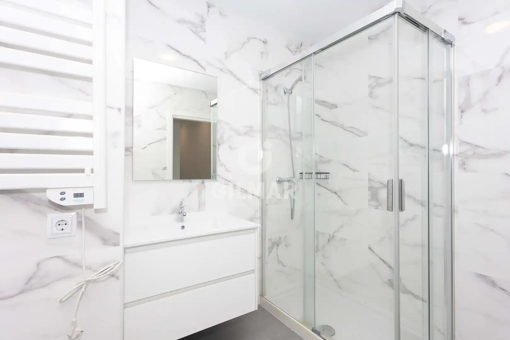 Baño de Piso en venta en Madrid con Calefacción y Balcón