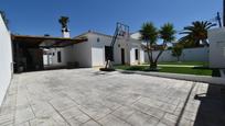 Jardí de Casa o xalet en venda en Chiclana de la Frontera amb Aire condicionat, Calefacció i Jardí privat