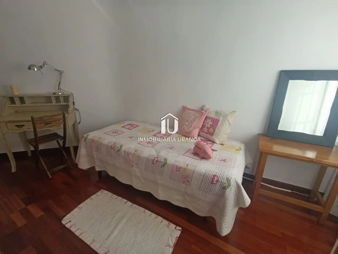 Habitación de Piso en venta en Laredo con Calefacción