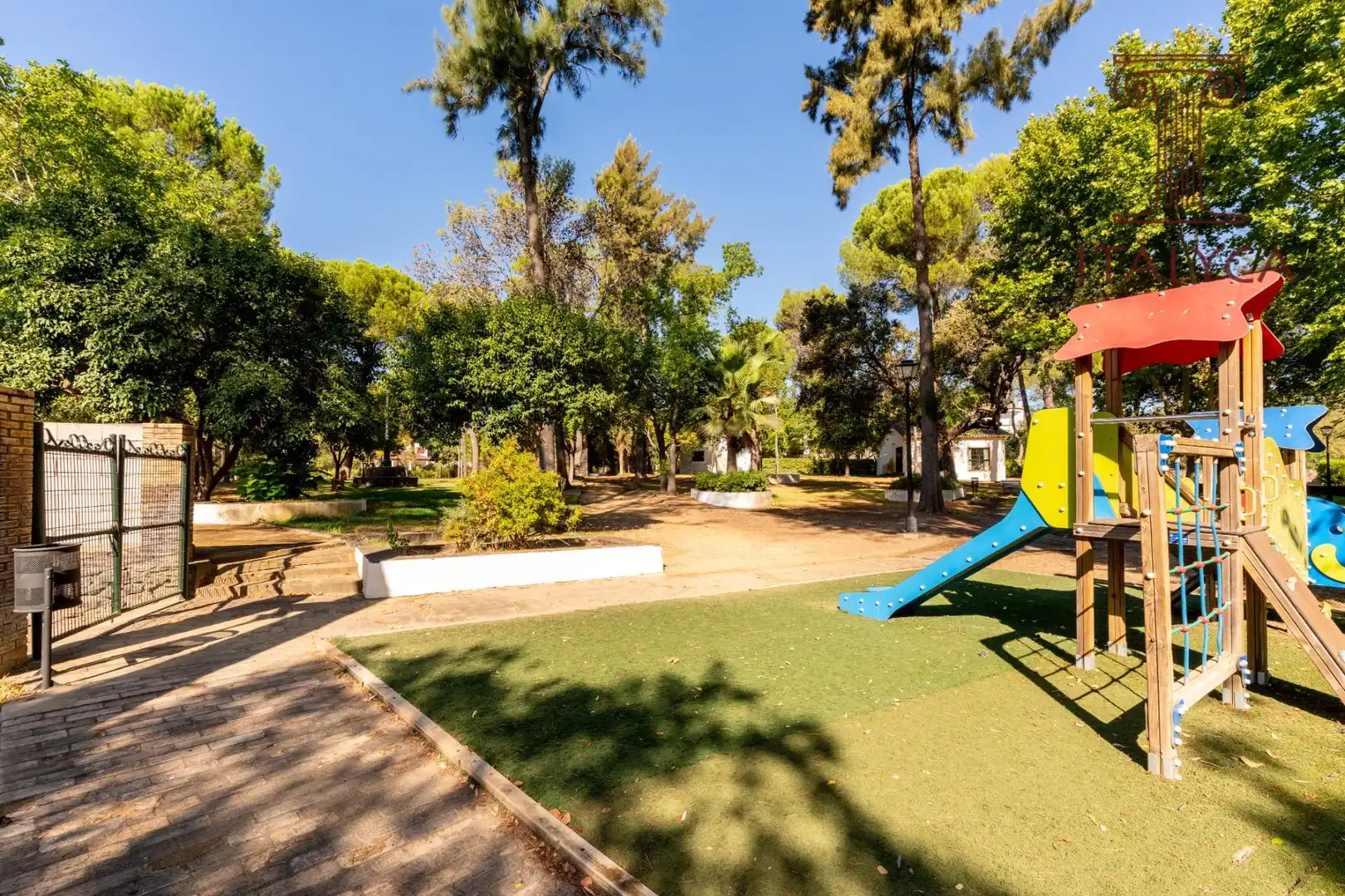 Garden of Houses for sale in El Castillo de las Guardas  with Private garden, Terrace and Community pool