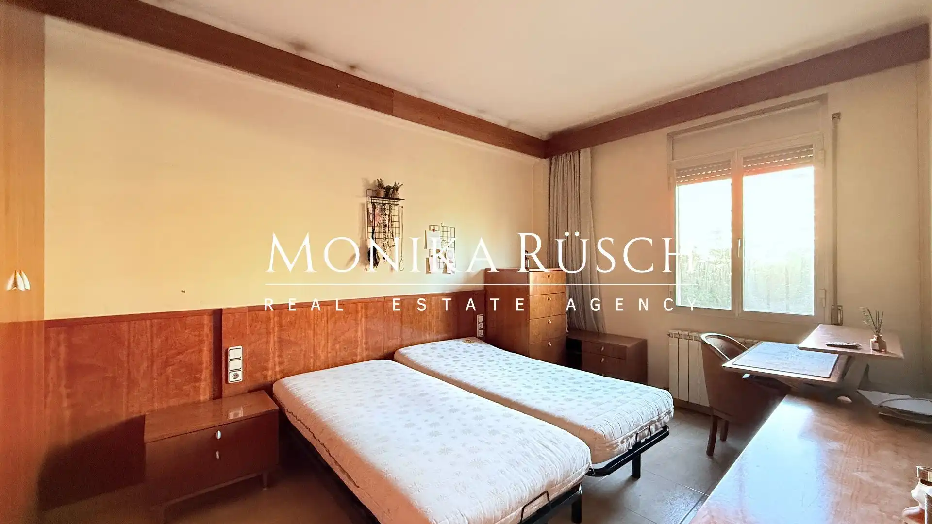 Schlafzimmer von Wohnung zum Verkauf in Barcelona mit Klimaanlage, Heizung und Terrasse