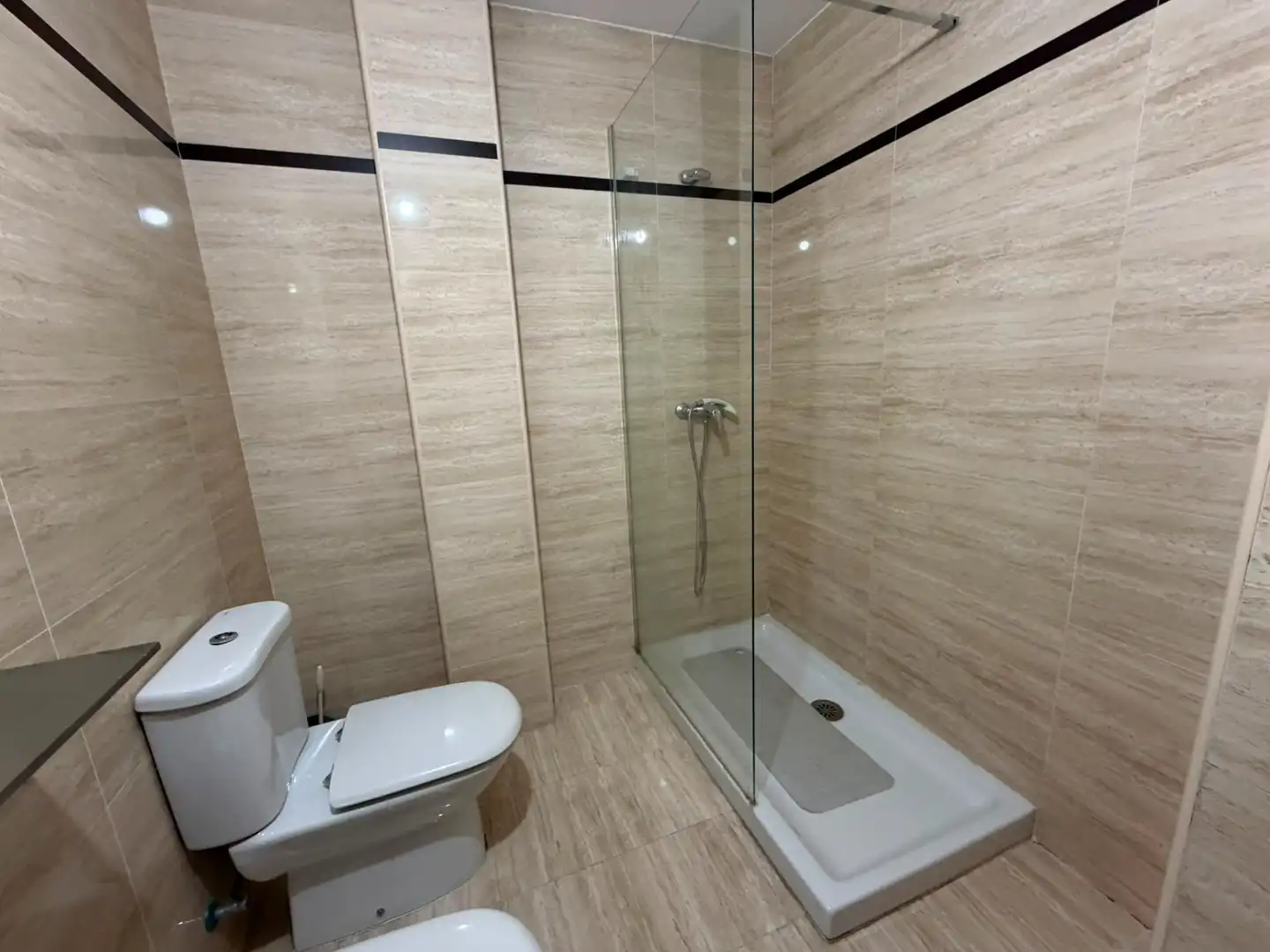Baño de Piso de alquiler en Arroyo de la Encomienda con Calefacción y Piscina comunitaria