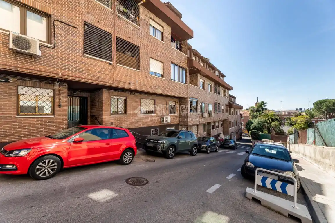 Außenansicht von Wohnung zum Verkauf in Las Rozas de Madrid mit Klimaanlage und Heizung