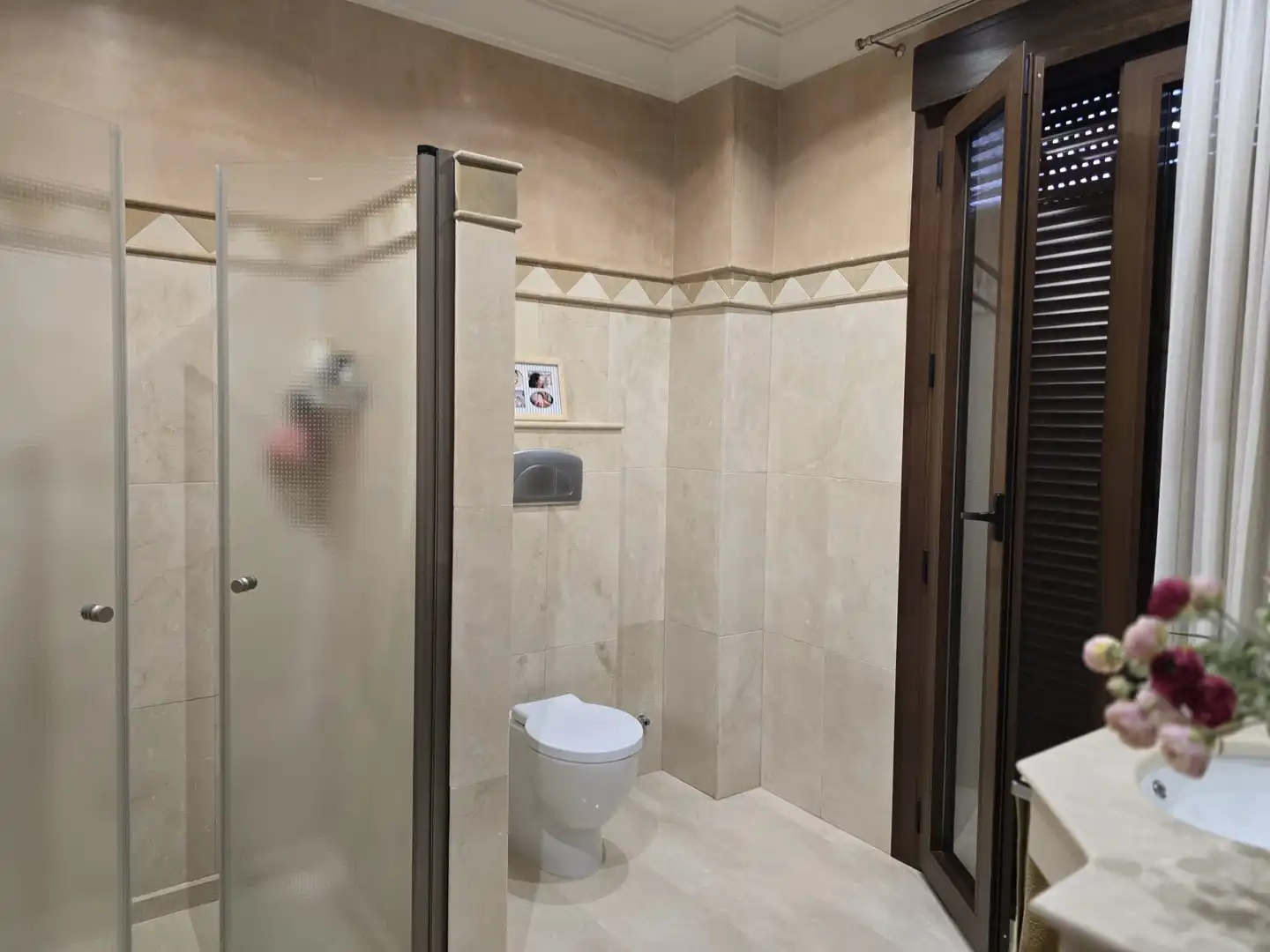 Baño de Casa o chalet en venta en Villanueva del Ariscal con Aire acondicionado, Jardín privado y Terraza
