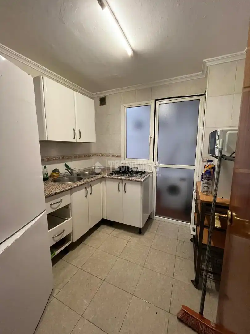 Kitchen of Flat for sale in Sevilla