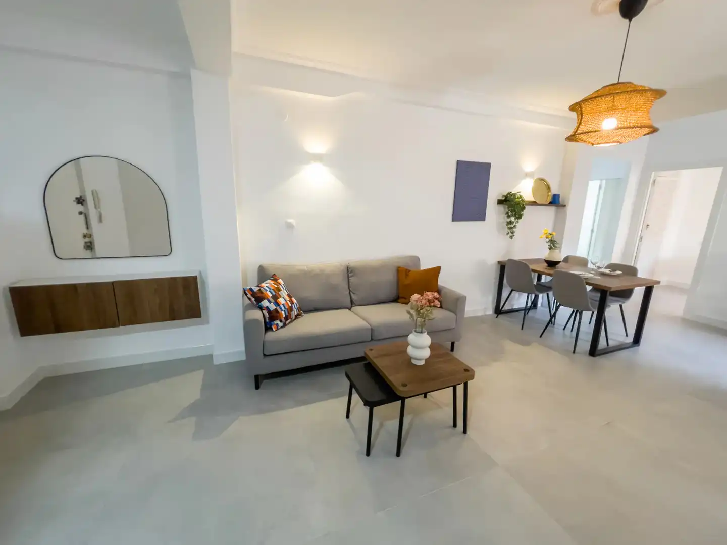 Living room of Flat for rent in Casco Antiguo
