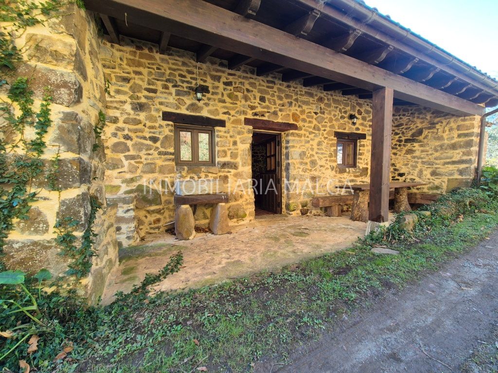 Exterior view of House or chalet for sale in Colunga  with Private garden and Parquet flooring