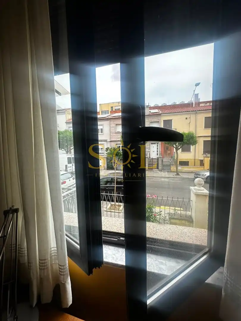 Terrassa de Casa o xalet en venda en León Capital  amb Calefacció, Jardí privat i Terrassa
