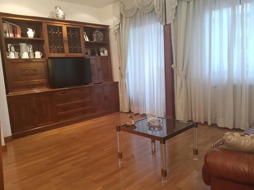 Living room of Flat to rent in  Zaragoza Capital  with Heating, Terrace and Furnished