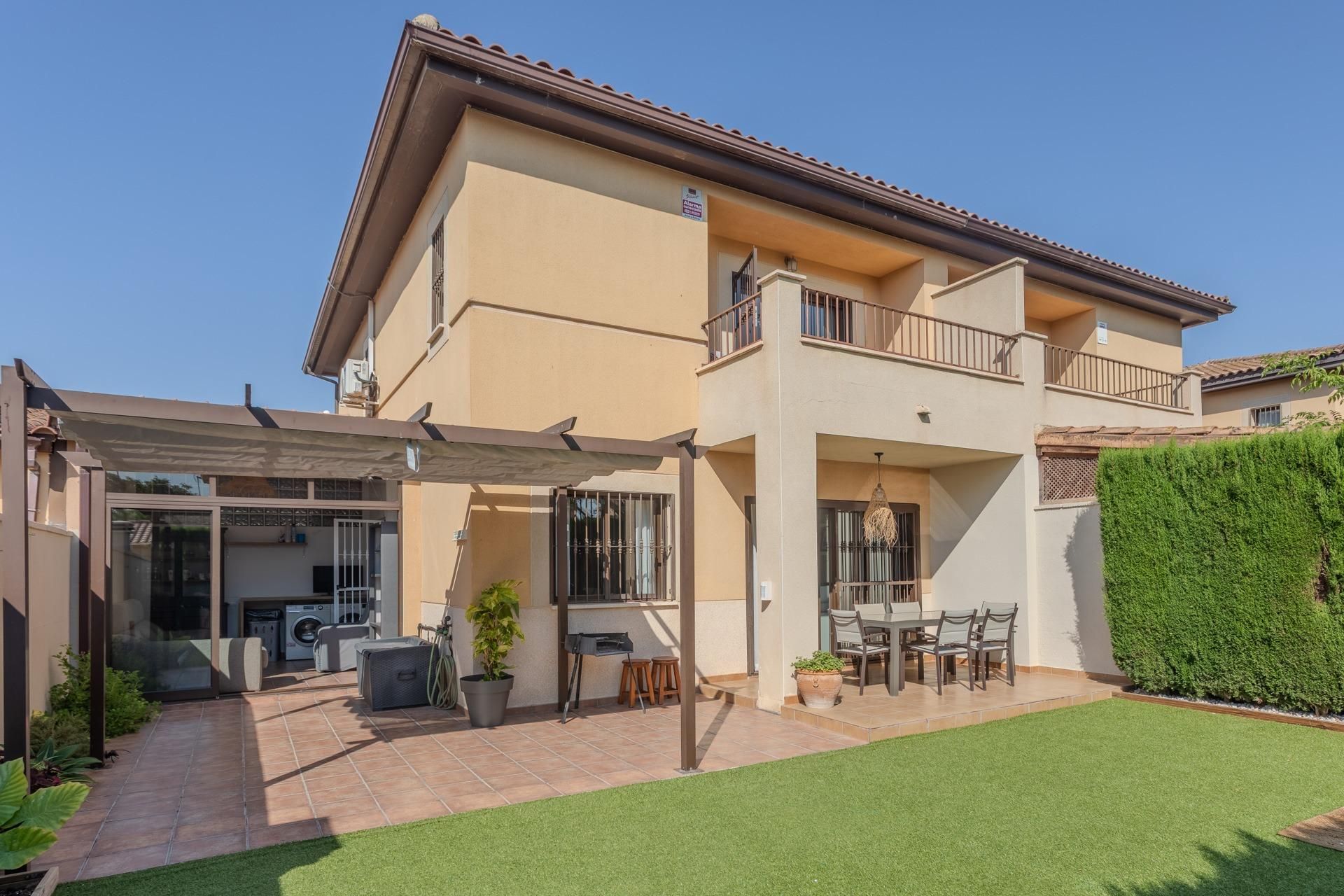 Exterior view of Single-family semi-detached for sale in Mutxamel  with Air Conditioner, Heating and Private garden