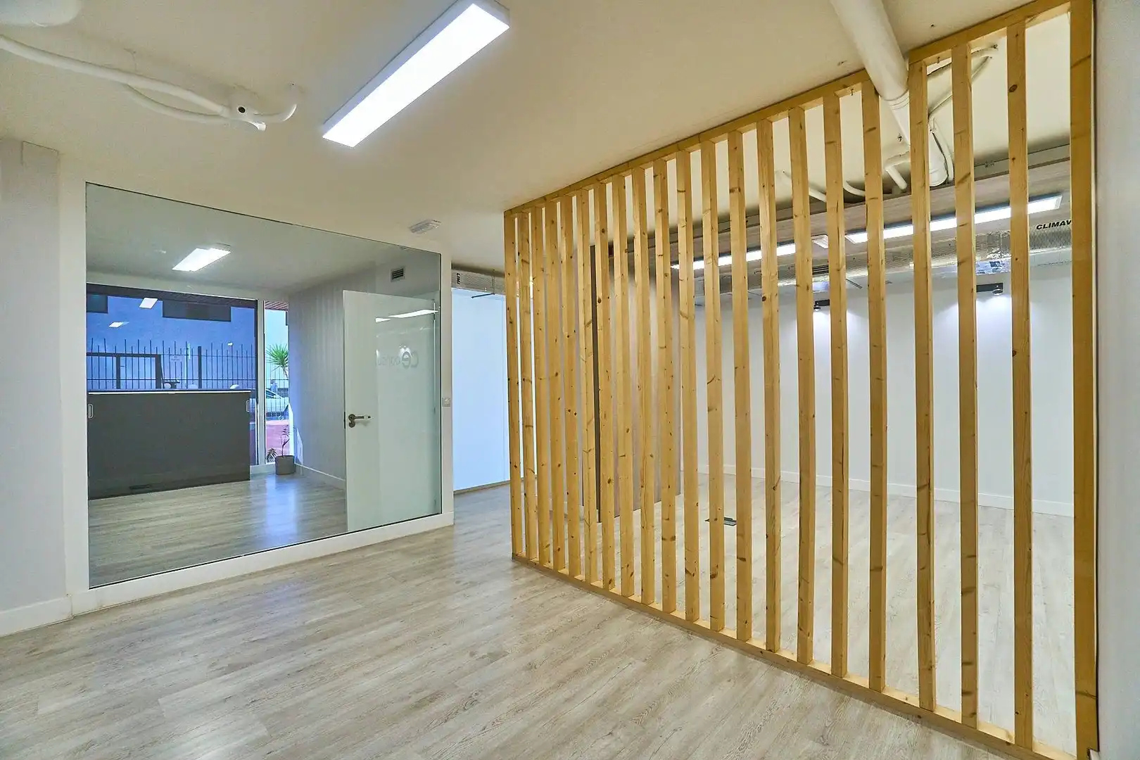 Oficina en venta en Las Palmas de Gran Canaria con Aire acondicionado, Trastero y Amueblado