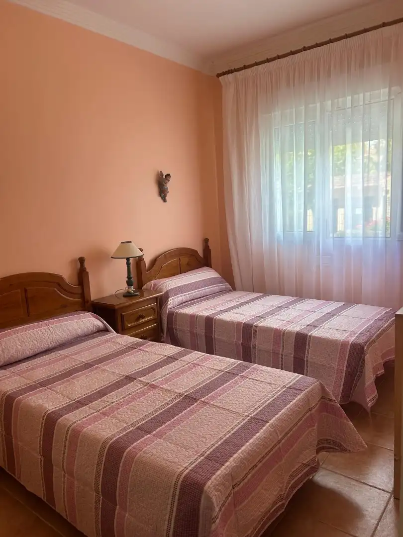 Habitación de Apartamento de alquiler en Islantilla con Terraza, Amueblado y Lavadora