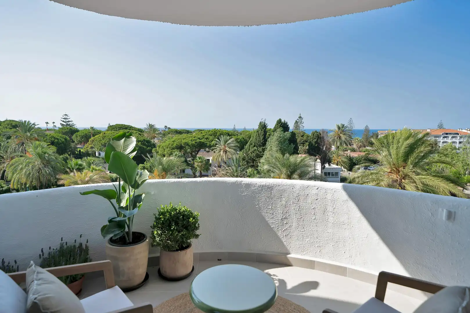 Terraza de Estudio en venta en Marbella con Aire acondicionado, Calefacción y Jardín privado