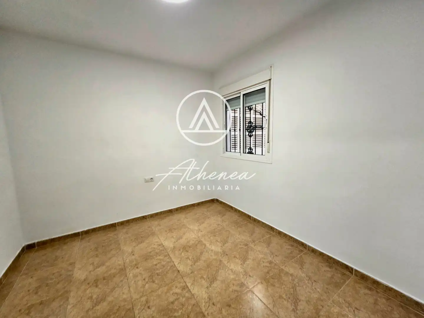 Vista exterior de Piso en venta en Roquetas de Mar con Amueblado, Horno y Microondas