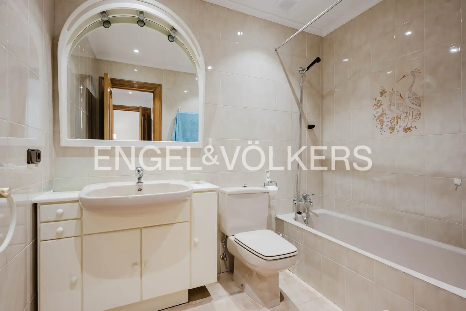 Bathroom of Houses for sale in Donostia - San Sebastián   with Air Conditioner, Heating and Private garden