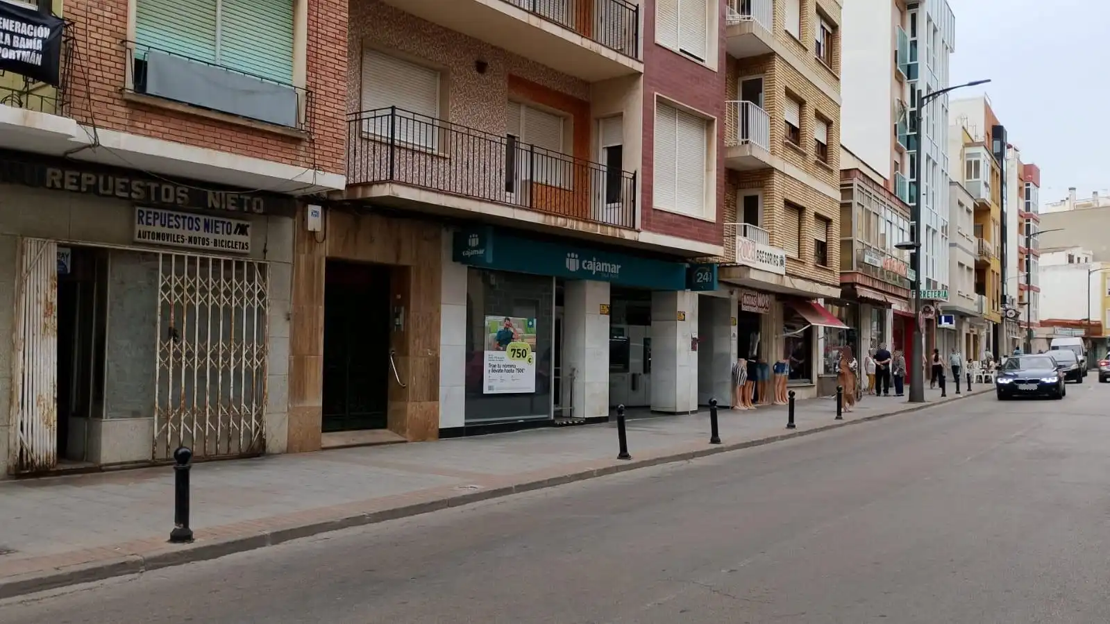 Vista exterior de Local en venda en La Unión