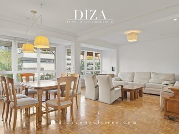 Appartement avec ascenseur à louer à Calle de Víctor de la Serna