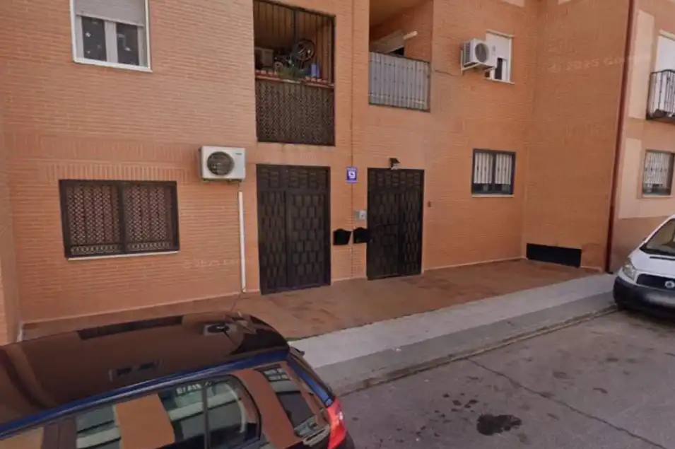 Vista exterior de Piso en venta en El Viso de San Juan